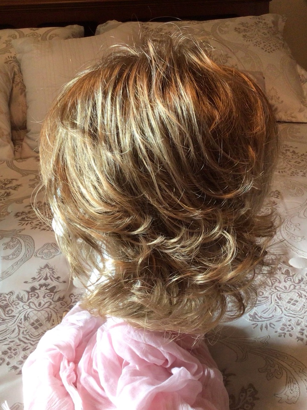 Toni Brattin “Perfection” Wig Dark Blonde - Picture 3 of 8